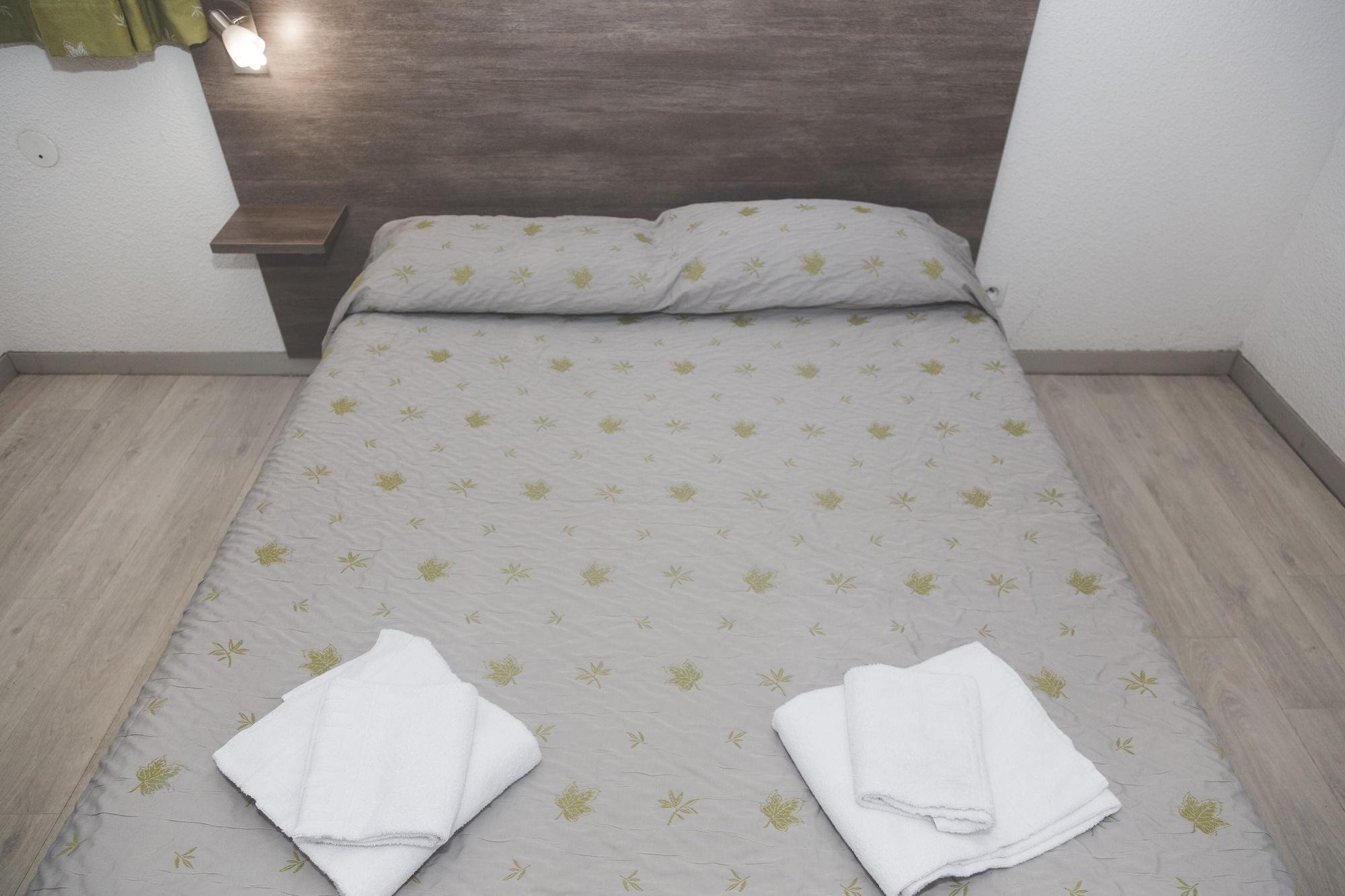 Terres De France - Appart'Hotel Le Splendid 알레바르드 외부 사진